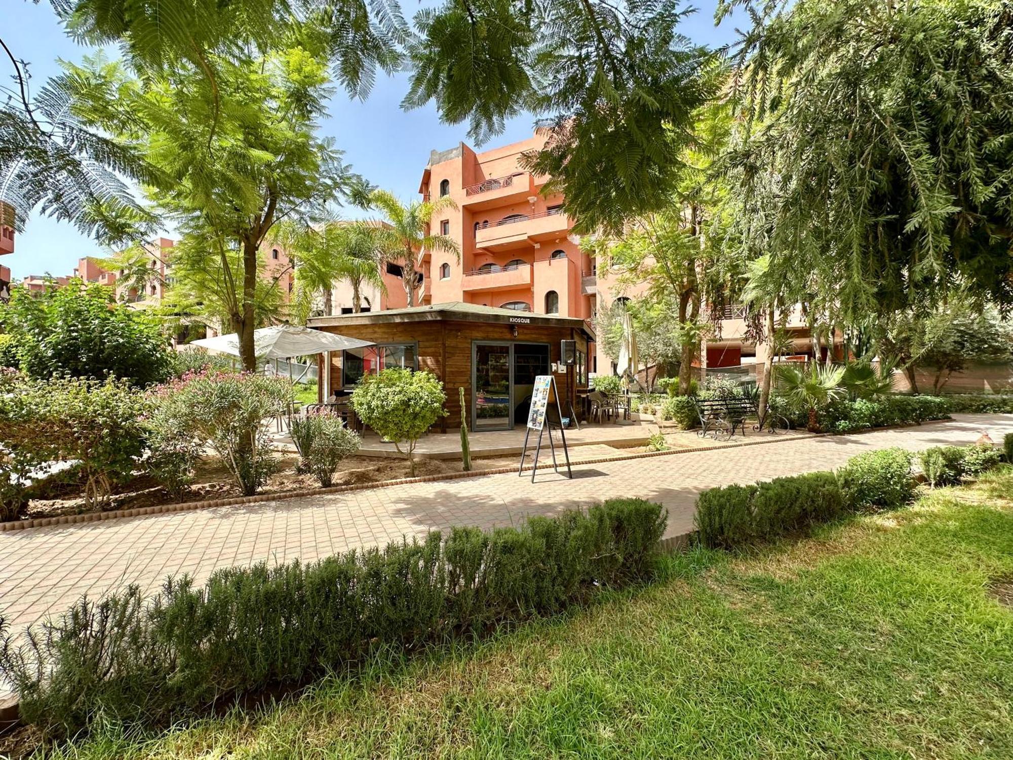 Oasis De Detente Avec Terrasse Et Vue Sur Piscine Marrakesh Extérieur photo
