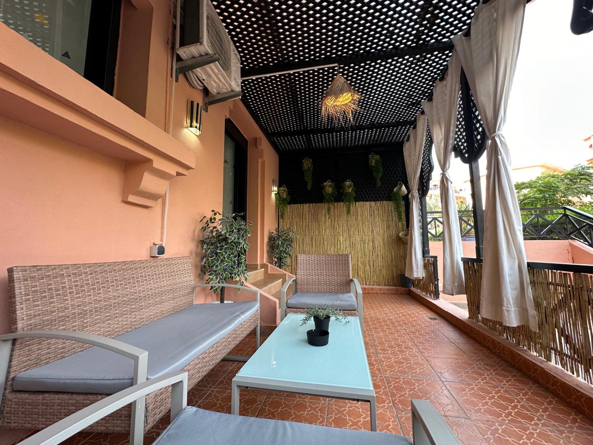Oasis De Detente Avec Terrasse Et Vue Sur Piscine Marrakesh Extérieur photo
